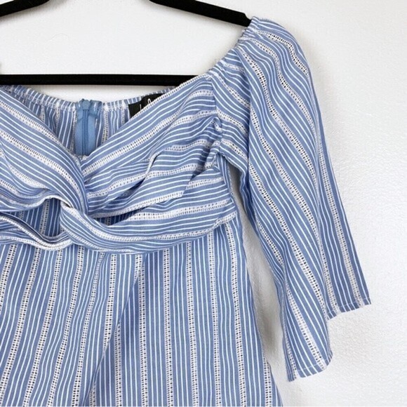 Lulu's Beyond Belief Blue Striped Knot Front Off-The-Shoulder Top Size S - Picture 4 of 10